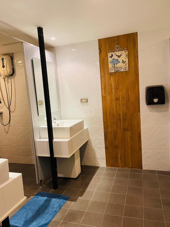 Rabbitel Phuket Hostel Eksteriør bilde