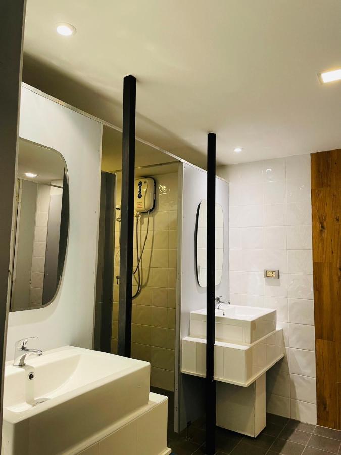 Rabbitel Phuket Hostel Eksteriør bilde