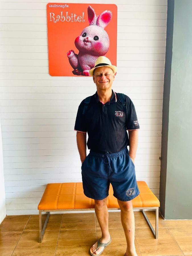Rabbitel Phuket Hostel Eksteriør bilde
