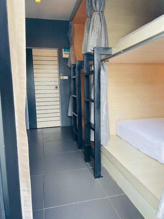 Rabbitel Phuket Hostel Eksteriør bilde